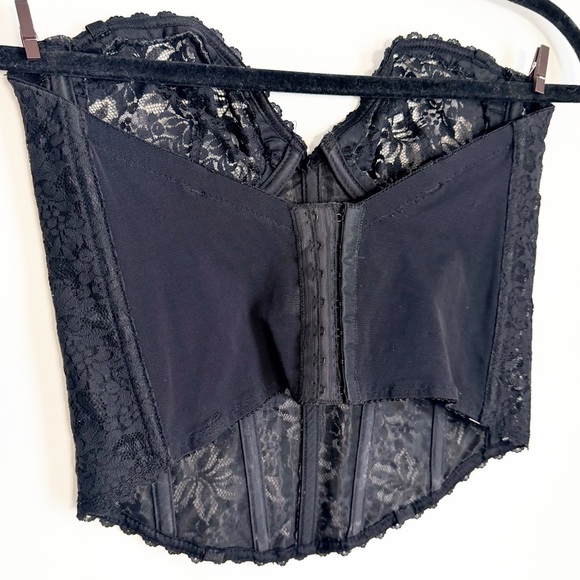 Vintage Frederick's of Hollywood Black Lace Corset with Boning, Rosette - Picture 12 of 13